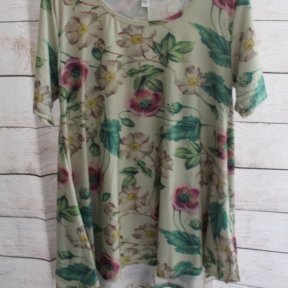 LuLaRoe Perfect-T - Picture 1 of 2
